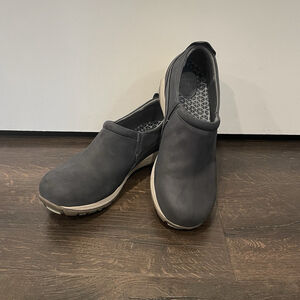 Dansko Patti Women's Casual Shoes, Navy Milled Nubuck, Size 42 Slip On Vibram